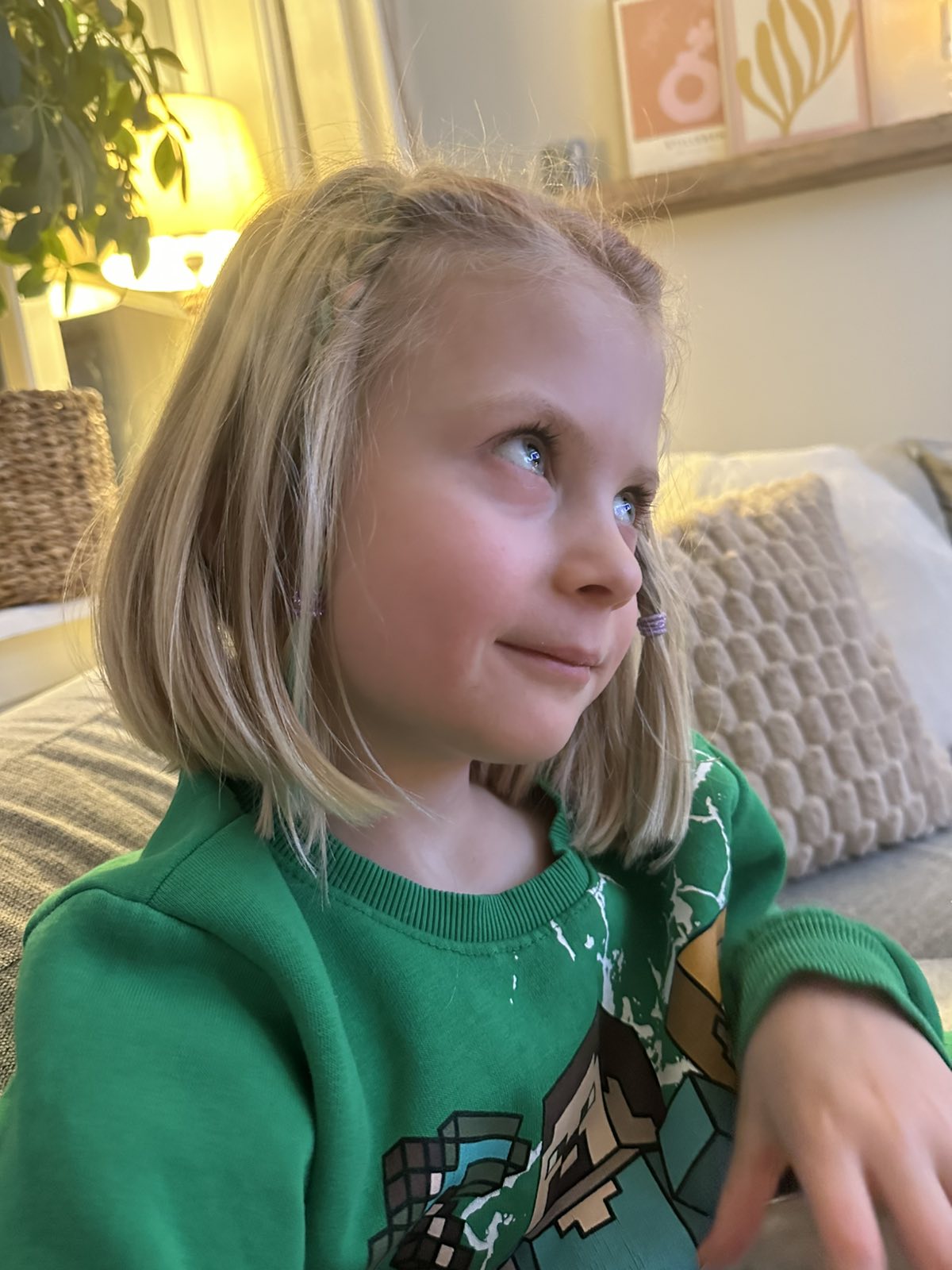 20260201RuthNewHairCut2